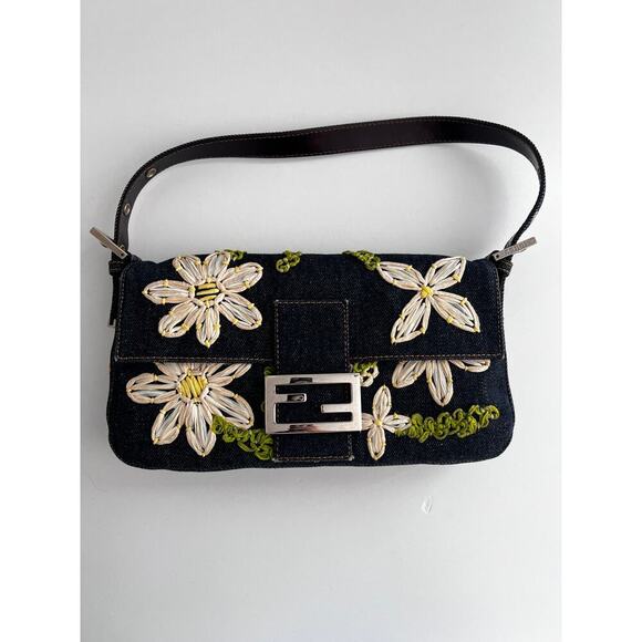 Vintage Fendi raffia raffia embroidered denim baguette - Picture 2 of 8